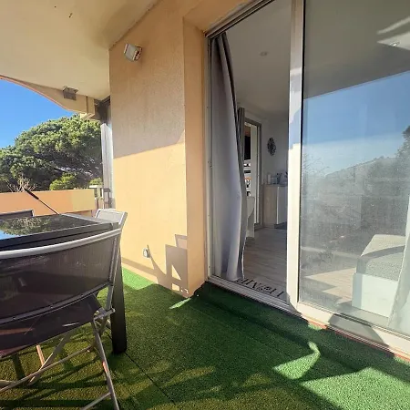 Apartmán Idealement Situe Entre Port Et *